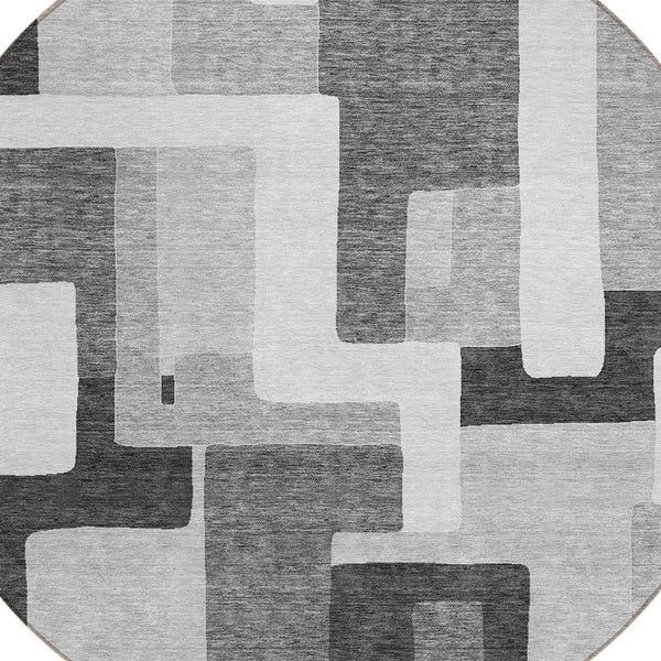 Homeroots 3' Stylish Geometric Washable Area Rug For Indoor And Outdoor Use - Durable & Versatile Design Silver Polyester 613243