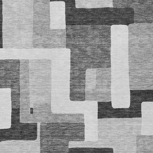 Homeroots 3' Stylish Geometric Washable Area Rug For Indoor And Outdoor Use - Durable & Versatile Design Silver Polyester 613246