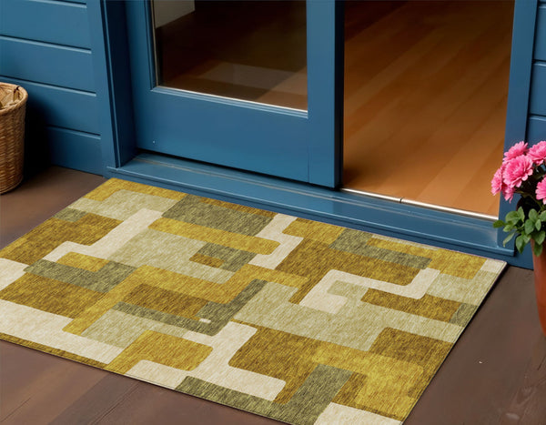 Homeroots 3' Stylish Geometric Washable Area Rug For Indoor And Outdoor Use - Durable & Versatile Design Wheat Polyester 613247
