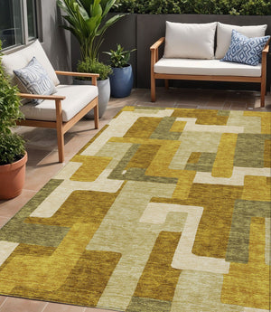 Homeroots 3' Stylish Geometric Washable Area Rug For Indoor And Outdoor Use - Durable & Versatile Design Wheat Polyester 613248