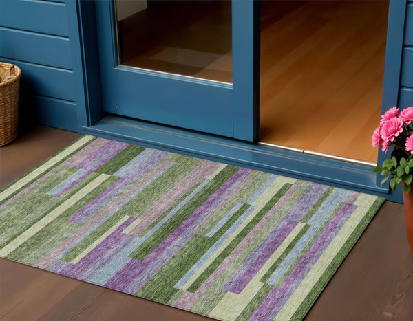 Homeroots 3' Striped Washable Area Rug For Indoor And Outdoor Spaces - Durable, Stylish, And Easy To Maintain Moss Green Polyester 613266