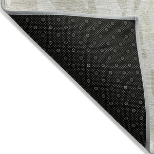 HomeRoots 5' Beige and Ivory Abstract Area Rug - Stylish, Washable, Indoor/Outdoor Comfort for Any Space 8' Round 613322