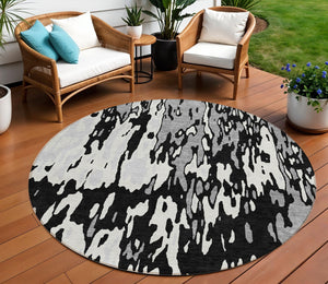 Homeroots 3' X 5' Elegant Abstract Washable Area Rug For Indoor And Outdoor Spaces - Durable & Stylish Design Black Polyester 613328