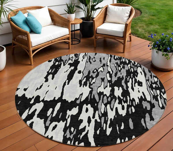 Homeroots 3' X 5' Elegant Abstract Washable Area Rug For Indoor And Outdoor Spaces - Durable & Stylish Design Black Polyester 613328
