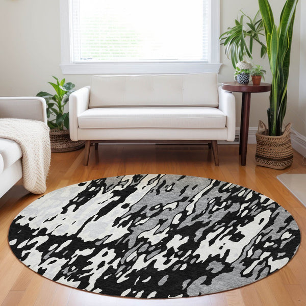 Homeroots 3' X 5' Elegant Abstract Washable Area Rug For Indoor And Outdoor Spaces - Durable & Stylish Design Black Polyester 613328