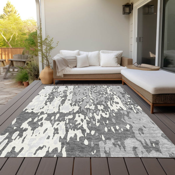 Homeroots 3' X 5' Elegant Abstract Washable Area Rug For Indoor And Outdoor Spaces - Durable & Stylish Design Gray Polyester 613344