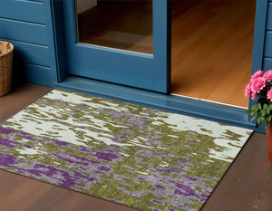 Homeroots 3' X 5' Elegant Abstract Washable Area Rug For Indoor And Outdoor Spaces - Durable & Stylish Design Olive Green Polyester 613356