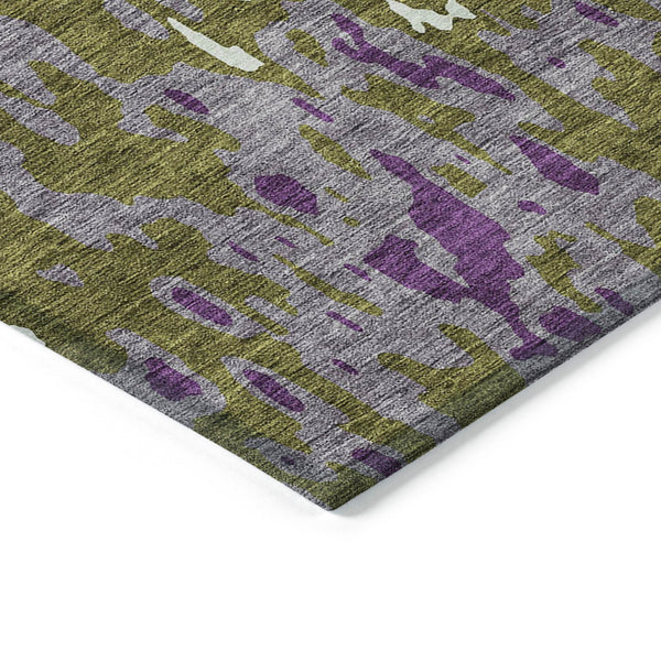 Homeroots 3' X 5' Elegant Abstract Washable Area Rug For Indoor And Outdoor Spaces - Durable & Stylish Design Olive Green Polyester 613359