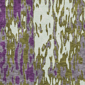 Homeroots 3' X 5' Elegant Abstract Washable Area Rug For Indoor And Outdoor Spaces - Durable & Stylish Design Olive Green Polyester 613361