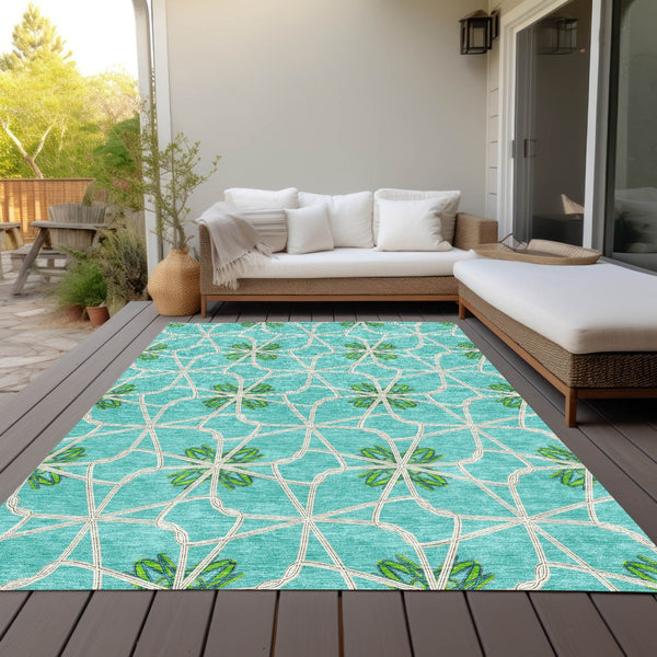 Homeroots 3' Stylish Geometric Washable Area Rug For Indoor Or Outdoor Use - Durable, Stain-resistant Design Aqua Polyester 613397