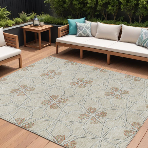 Homeroots 3' Stylish Geometric Washable Area Rug For Indoor Or Outdoor Use - Durable, Stain-resistant Design Beige Polyester 613402