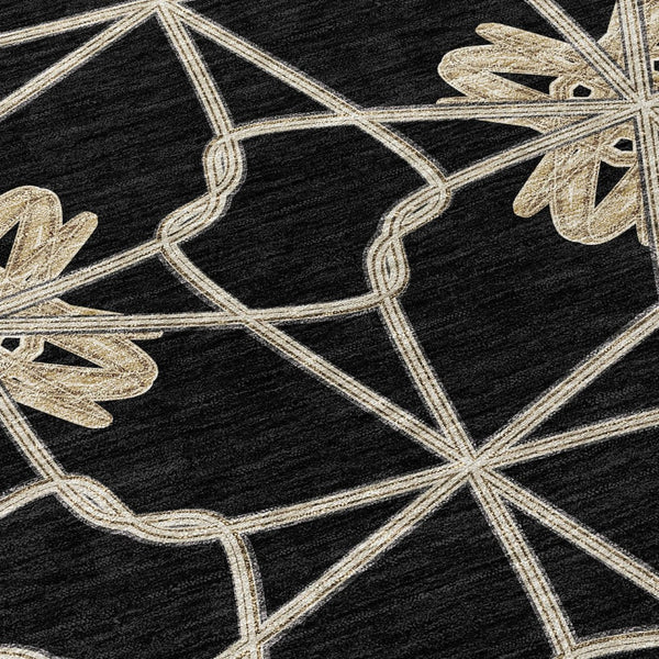 HomeRoots 5' Black and Ivory Geometric Area Rug - Durable, Washable, Indoor/Outdoor Use for Modern Spaces 8' Round 613406
