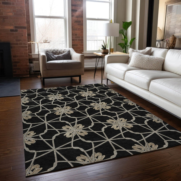 HomeRoots 5' Black and Ivory Geometric Area Rug - Durable, Washable, Indoor/Outdoor Use for Modern Spaces 8' X 10' 613407