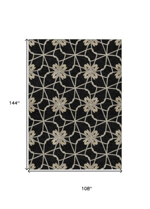 Homeroots 3' Stylish Geometric Washable Area Rug For Indoor Or Outdoor Use - Durable, Stain-resistant Design Black Polyester 613408