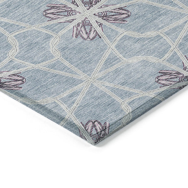 Homeroots 3' Stylish Geometric Washable Area Rug For Indoor Or Outdoor Use - Durable, Stain-resistant Design Denim Blue Polyester 613428