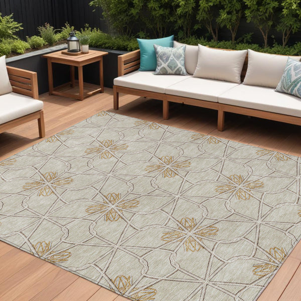 Homeroots 3' Stylish Geometric Washable Area Rug For Indoor Or Outdoor Use - Durable, Stain-resistant Design Ivory Polyester 613437