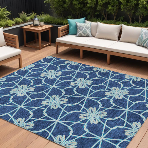 Homeroots 3' Stylish Geometric Washable Area Rug For Indoor Or Outdoor Use - Durable, Stain-resistant Design Navy Blue Polyester 613443