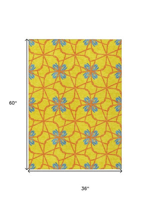 Homeroots 3' Stylish Geometric Washable Area Rug For Indoor Or Outdoor Use - Durable, Stain-resistant Design Yellow Polyester 613452