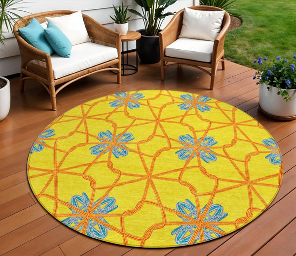 HomeRoots 5' Geometric Yellow and Teal Area Rug - Stylish, Washable Design for Indoor and Outdoor Use 8' Round 613454