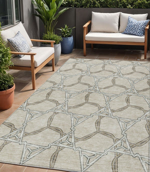 Homeroots 3' Geometric Washable Indoor Outdoor Area Rug - Stylish, Durable Design For Home & Patio Spaces Beige Polyester 613459