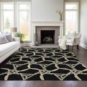 Homeroots 3' Geometric Washable Indoor Outdoor Area Rug - Stylish, Durable Design For Home & Patio Spaces Black Polyester 613469