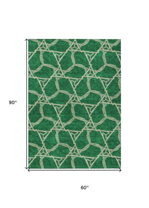 Homeroots 3' Geometric Washable Indoor Outdoor Area Rug - Stylish, Durable Design For Home & Patio Spaces Emerald Polyester 613495