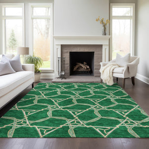 Homeroots 3' Geometric Washable Indoor Outdoor Area Rug - Stylish, Durable Design For Home & Patio Spaces Emerald Polyester 613497