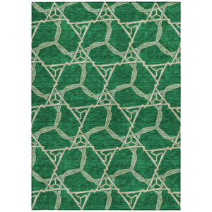 Homeroots 3' Geometric Washable Indoor Outdoor Area Rug - Stylish, Durable Design For Home & Patio Spaces Emerald Polyester 613498