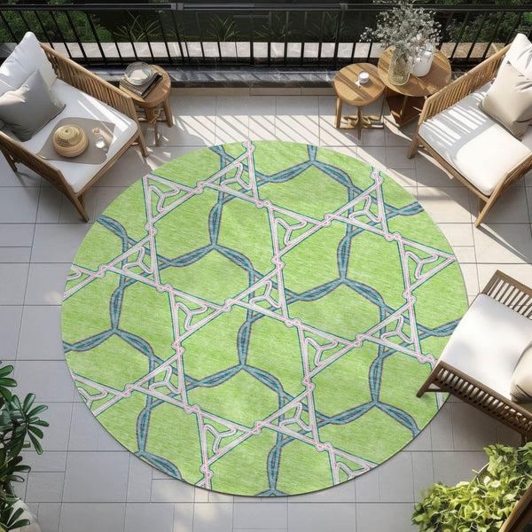 Homeroots 3' Geometric Washable Indoor Outdoor Area Rug - Stylish, Durable Design For Home & Patio Spaces Lime Green Polyester 613508