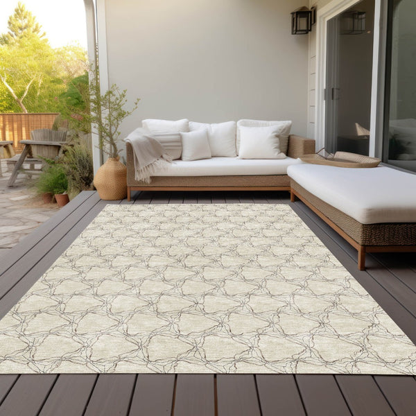 Homeroots 3' X 5' Geometric Washable Area Rug For Indoor & Outdoor Spaces - Durable & Stylish Design Beige Polyester 613539