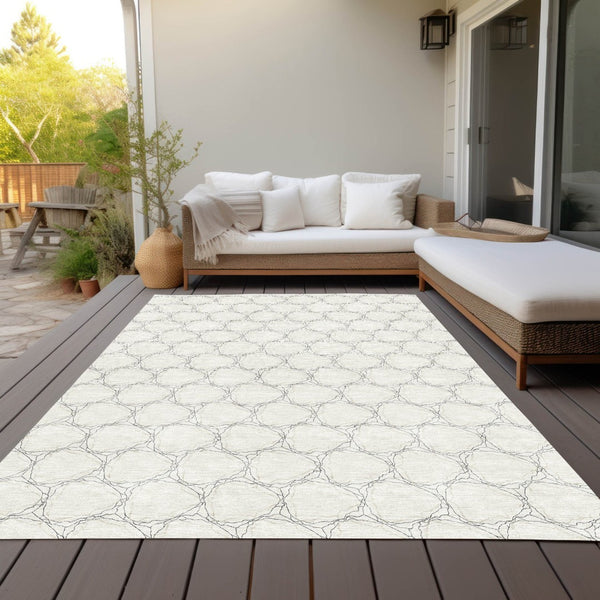 HomeRoots 5' Modern Ivory and Black Geometric Area Rug - Stylish, Washable, Ideal for Indoor and Outdoor Spaces 9' X 12' 613558