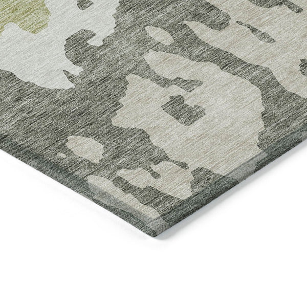 HomeRoots 5' Sage and Ivory Abstract Area Rug - Washable, Durable Indoor-Outdoor Design for Stylish Spaces 8' X 10' 613605