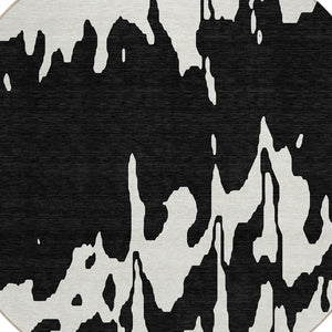 HomeRoots 5' Versatile Black and Ivory Abstract Indoor Outdoor Rug - Washable, Durable, Stylish for Any Space 8' Round 613616