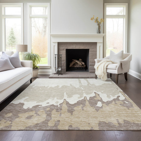 HomeRoots 5' Abstract Ivory and Beige Area Rug - Stylish, Washable, Stain-Resistant for Indoor and Outdoor Use 5' X 8' 613633