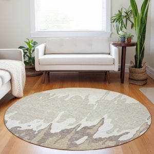 HomeRoots 5' Abstract Ivory and Beige Area Rug - Stylish, Washable, Stain-Resistant for Indoor and Outdoor Use 8' Round 613634