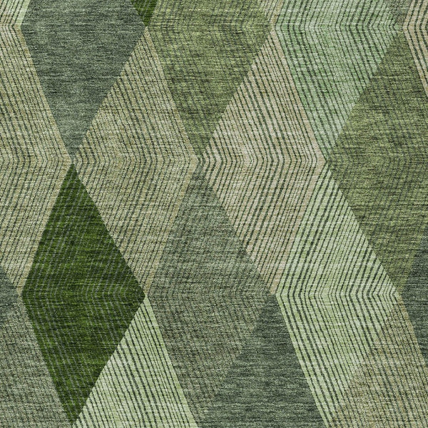 HomeRoots 5' Washable Argyle Area Rug in Mint Green & Sage – Durable, Stylish for Indoor & Outdoor Spaces 5' X 8' 613688