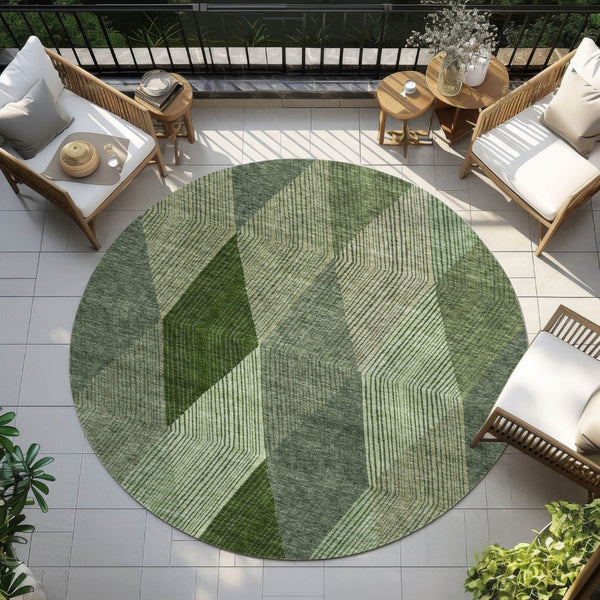HomeRoots 5' Washable Argyle Area Rug in Mint Green & Sage – Durable, Stylish for Indoor & Outdoor Spaces 8' Round 613689