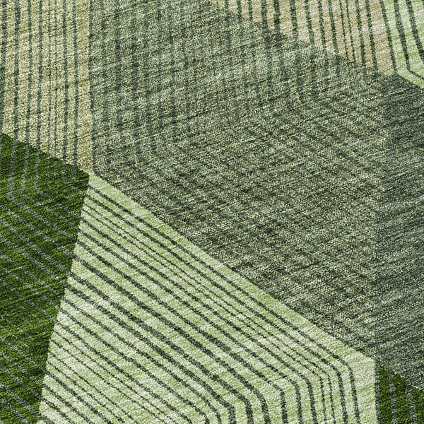 HomeRoots 5' Washable Argyle Area Rug in Mint Green & Sage – Durable, Stylish for Indoor & Outdoor Spaces 8' Round 613689