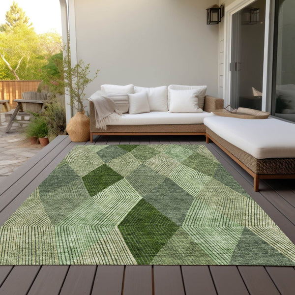 HomeRoots 5' Washable Argyle Area Rug in Mint Green & Sage – Durable, Stylish for Indoor & Outdoor Spaces 8' X 10' 613690