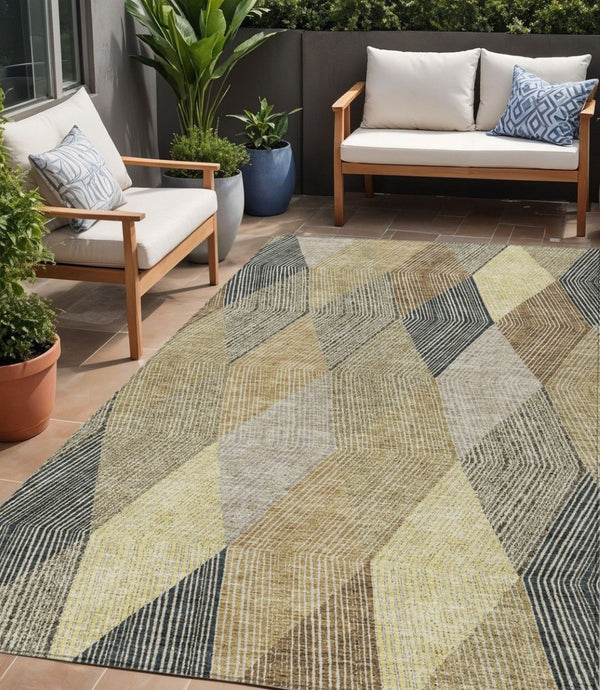 HomeRoots 5' Washable Indoor Outdoor Area Rug in Classic Brown Gold Taupe Argyle - Durable & Easy Care 5' X 8' 613706