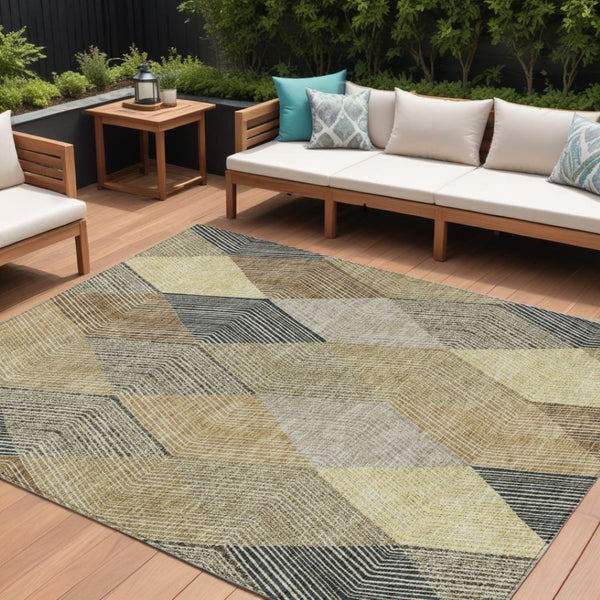HomeRoots 5' Washable Indoor Outdoor Area Rug in Classic Brown Gold Taupe Argyle - Durable & Easy Care 8' X 10' 613708