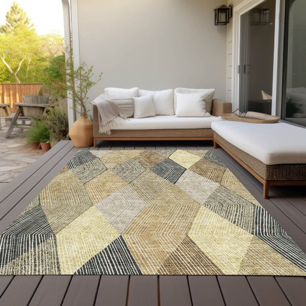 HomeRoots 5' Washable Indoor Outdoor Area Rug in Classic Brown Gold Taupe Argyle - Durable & Easy Care 9' X 12' 613709