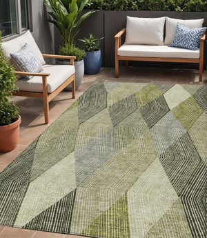 HomeRoots 5' Argyle Area Rug - Olive Green, Gray & Ivory - Washable, Durable for Indoor & Outdoor Use 5' X 8' 613712
