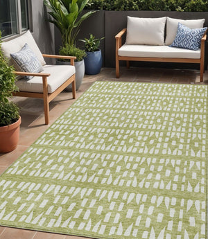 HomeRoots 5' Sage and Ivory Geometric Area Rug - Stylish, Washable, Durable for Indoor and Outdoor Spaces 5' X 8' 613748
