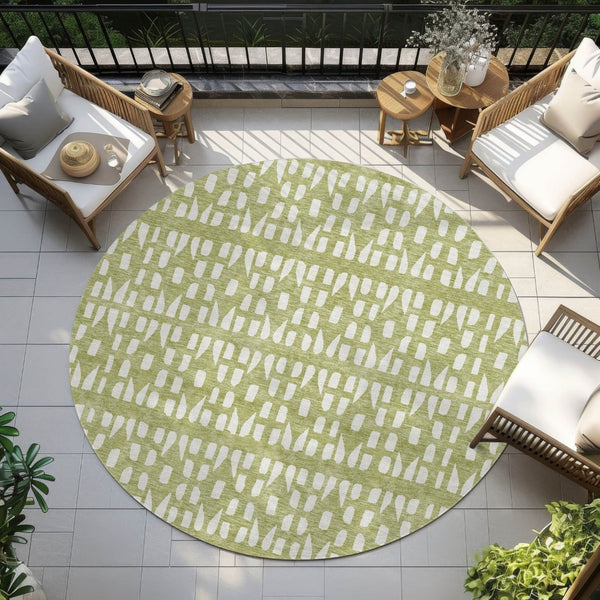 HomeRoots 5' Sage and Ivory Geometric Area Rug - Stylish, Washable, Durable for Indoor and Outdoor Spaces 8' Round 613749