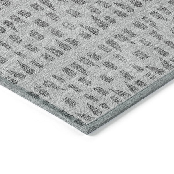 HomeRoots 5' Gray and Ivory Geometric Area Rug - Durable, Washable, Stylish Accent for Indoor or Outdoor Use 8' Round 613773