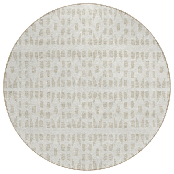 HomeRoots 5' Elegant Ivory and Beige Geometric Area Rug - Machine Washable, Indoor/Outdoor Durability 8' Round 613779