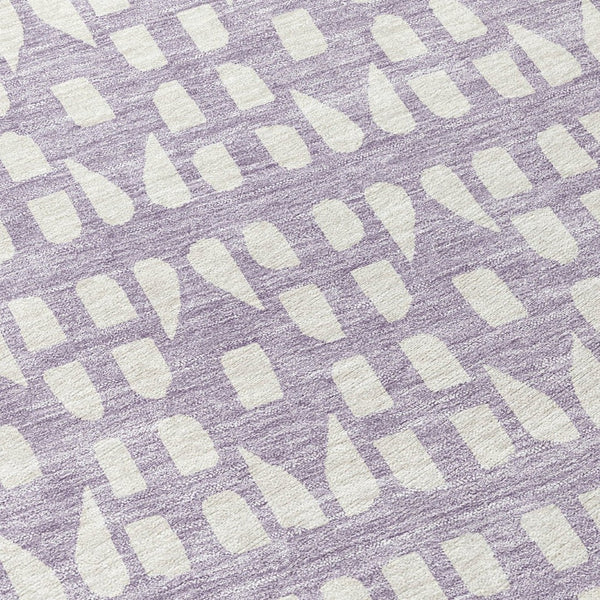 HomeRoots 5' Modern Lavender and Ivory Geometric Area Rug – Durable, Washable Indoor/Outdoor Design for Any Space 8' Round 613785
