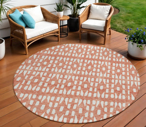 HomeRoots 5' Salmon and Ivory Geometric Area Rug - Stylish, Durable, Machine Washable for Indoor & Outdoor Use 8' Round 613803