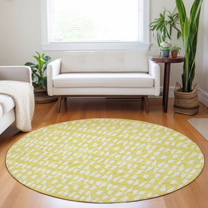 HomeRoots 5' Bright Yellow and Ivory Geometric Washable Area Rug for Indoor and Outdoor Spaces, Durable Design 8' Round 613815